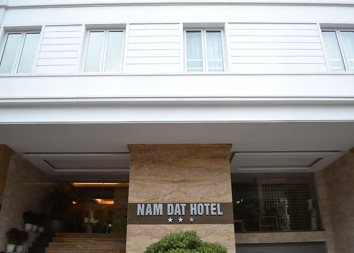 Nam Hạ Long